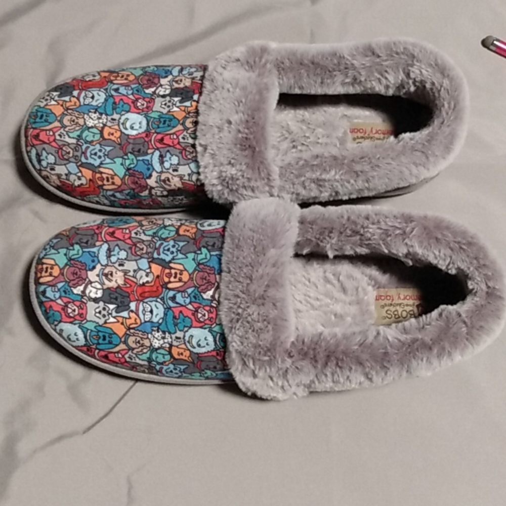 Bob's Skechers slippers dog print, barely worn,11m